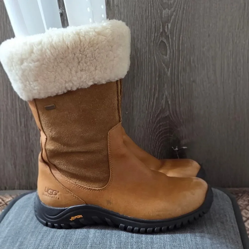 UGG Australia Bandon Marsh Chestnut Leather and Suede Boots Size 8